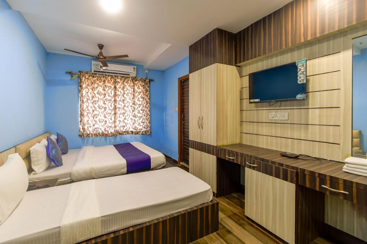 Hotel Blue Abedin Kolkata Exterior photo